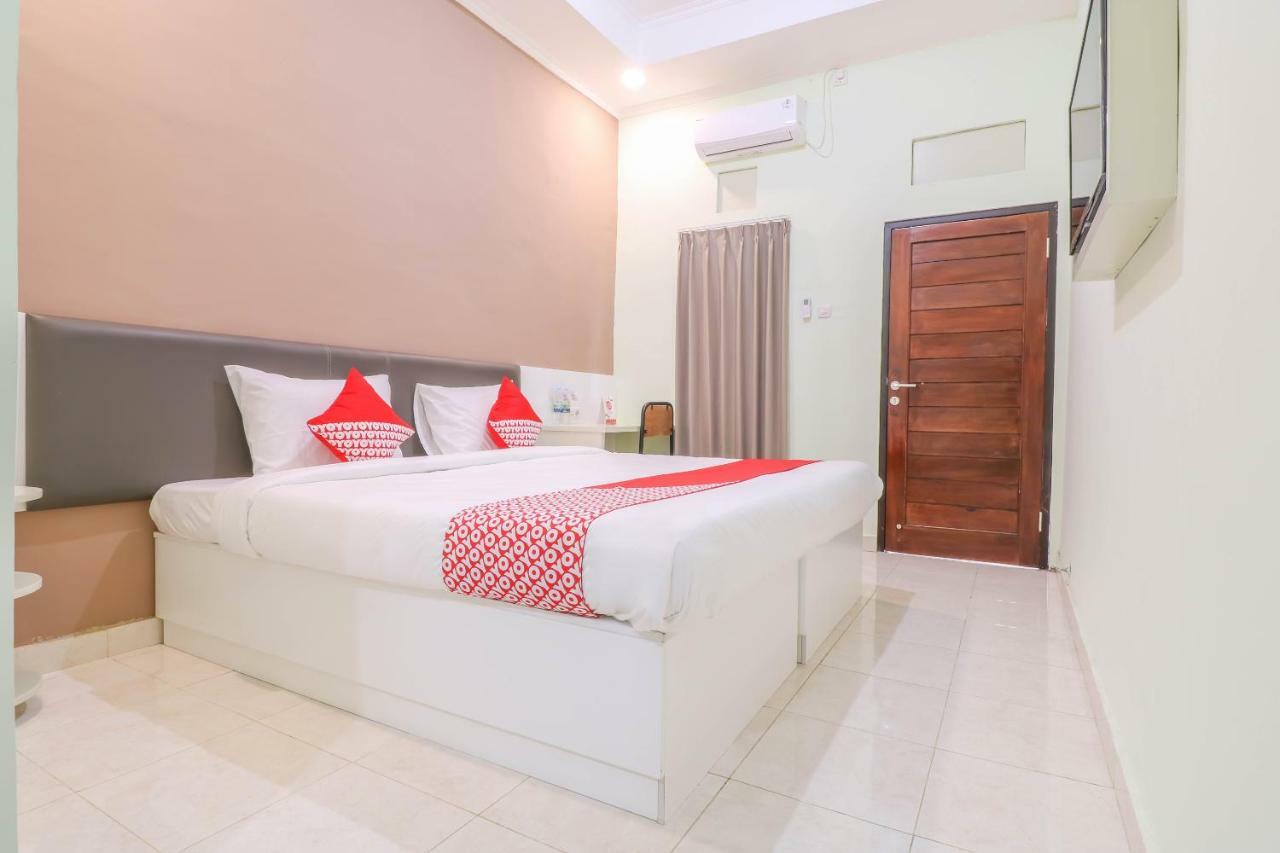 Oyo 1445 Jimbaran 12 Residence Buitenkant foto