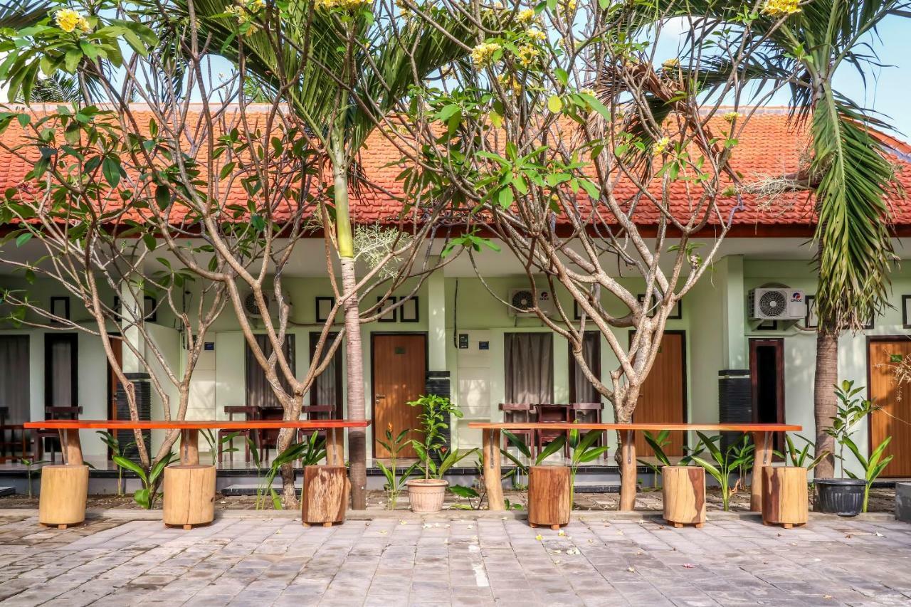 Oyo 1445 Jimbaran 12 Residence Buitenkant foto